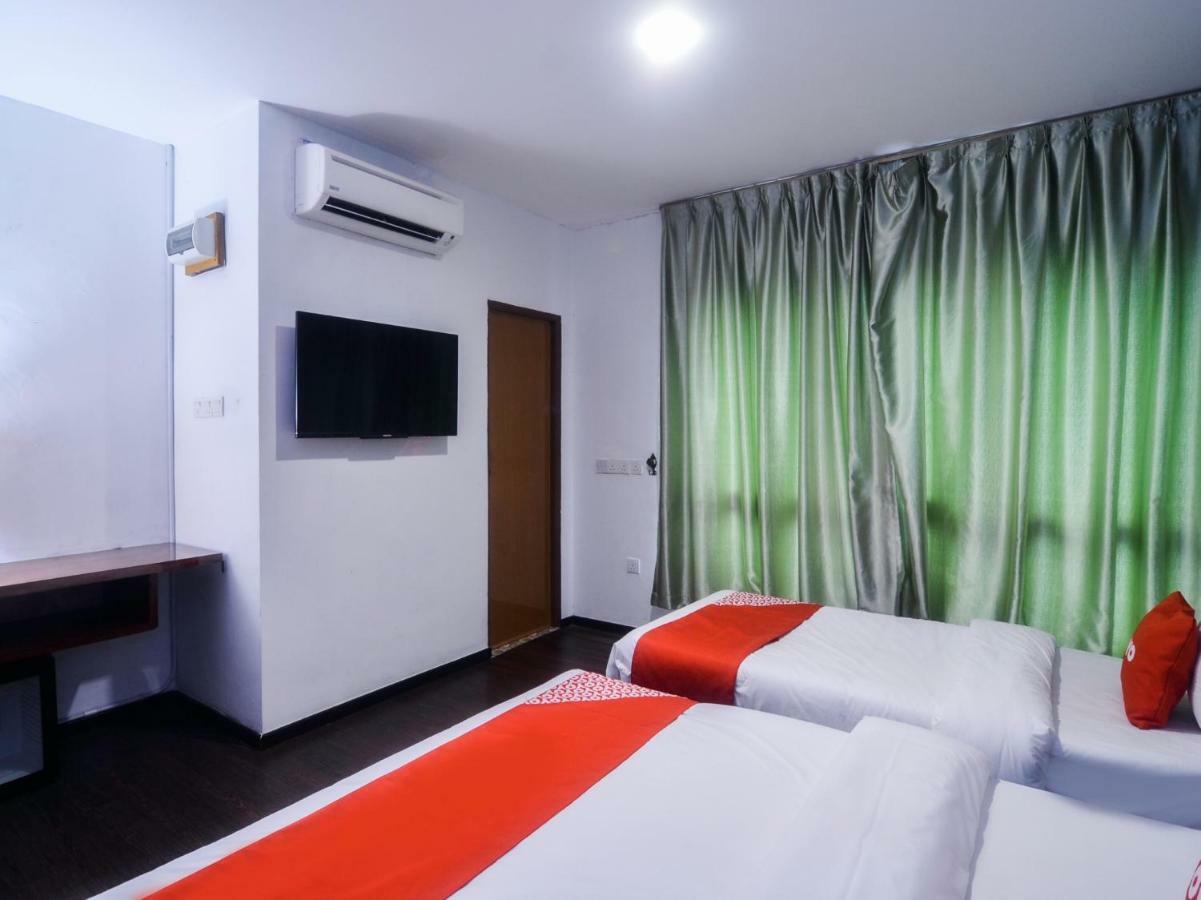 Oyo 1119 Memoire Express Hotel Kuching Exterior photo