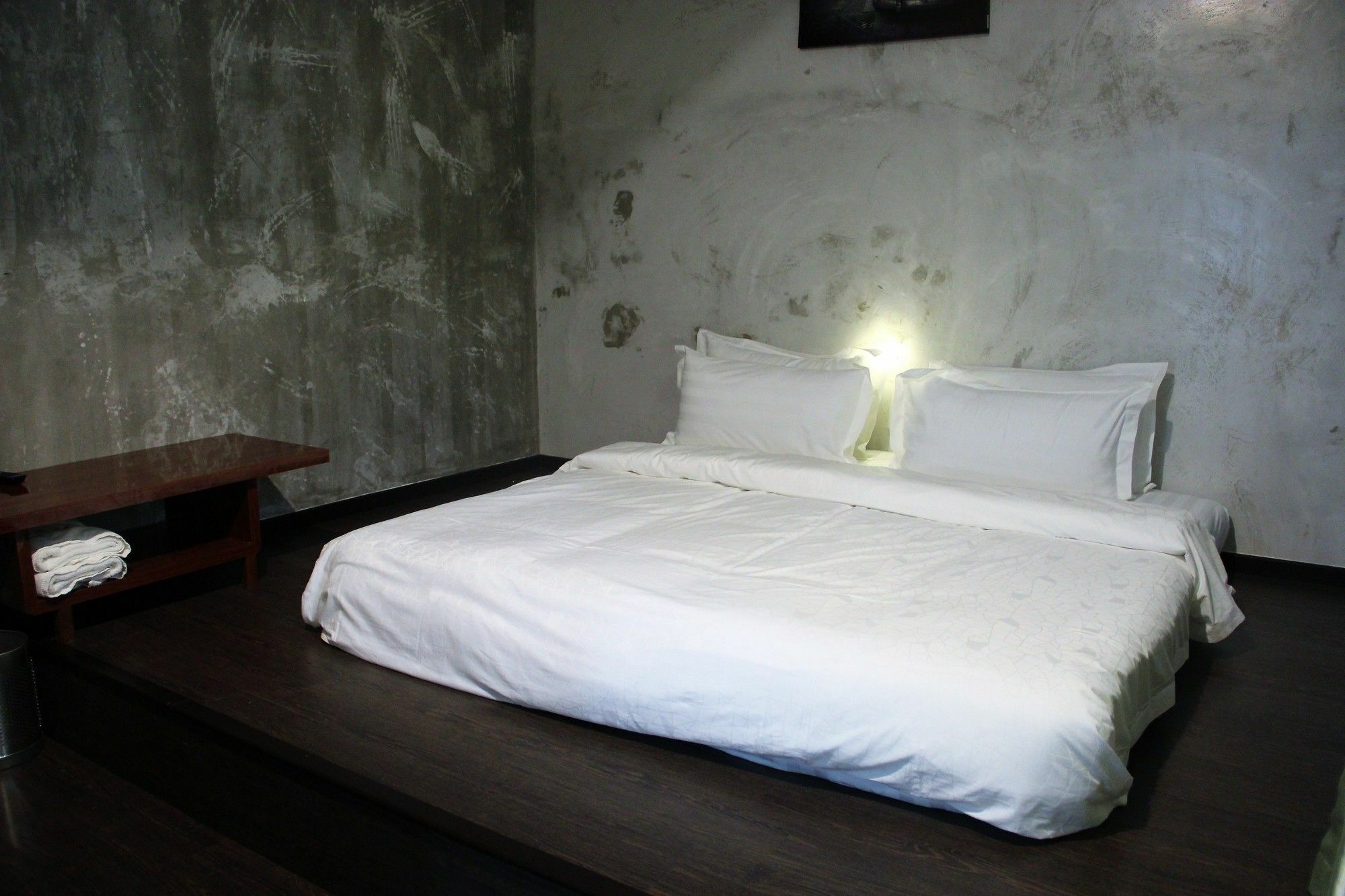 Oyo 1119 Memoire Express Hotel Kuching Exterior photo